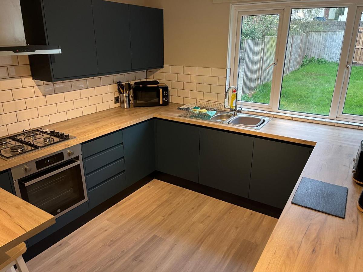 Holiday home 5 Bed Airport *