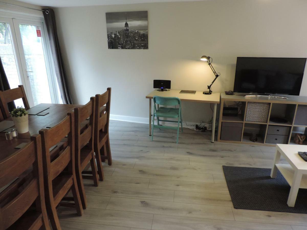 5 Bed Airport Camberley
